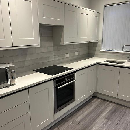 Beachfront Apartment 3 Bedrooms Sleeps 7 - Gateway To The Lake District - Newly Refurbished Morecambe Exterior foto